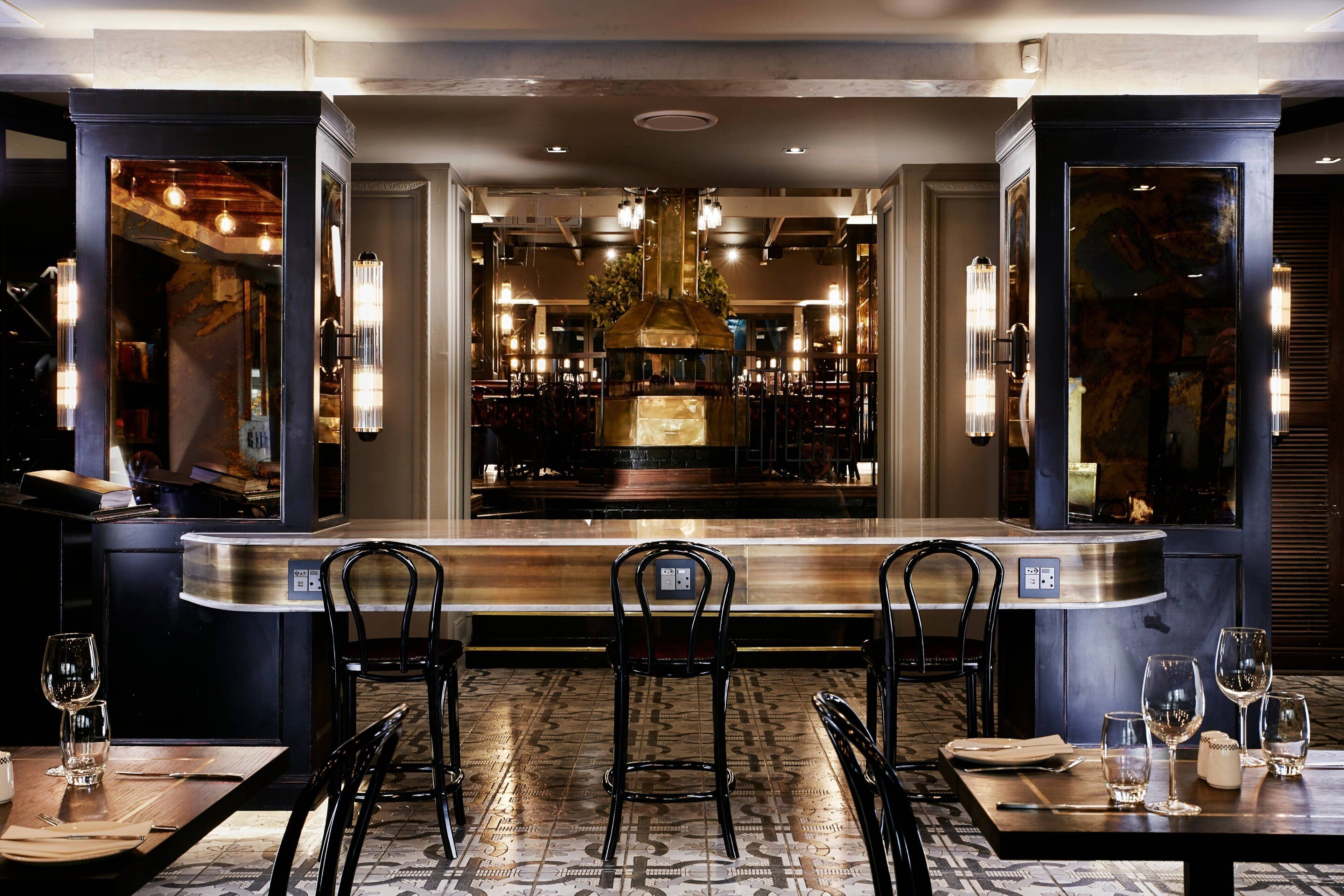 Serveert lunch, diner en brunch