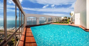 Indoor pool, outdoor pool