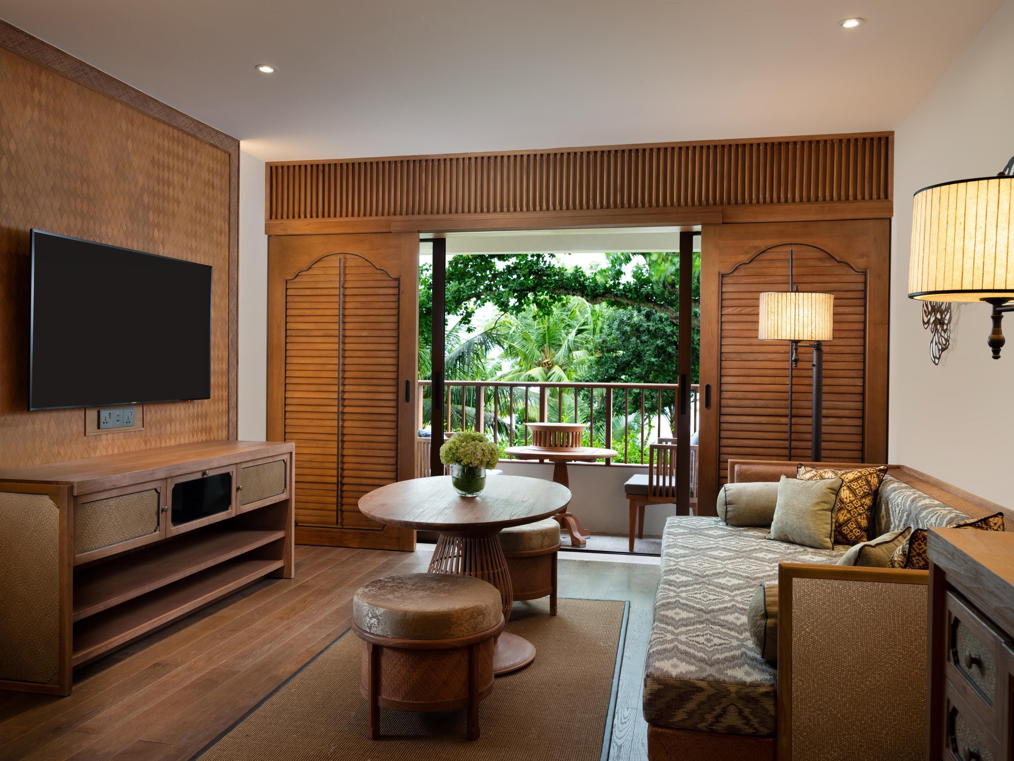 family suite, 1 king bed | 1 bedroom, premium bedding, minibar, in-room safe