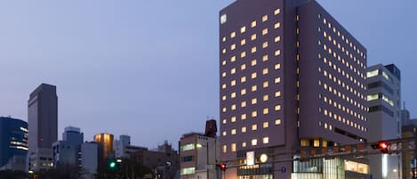 Façade de l’hébergement - soirée/nuit