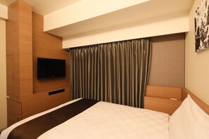 Seprai premium, tempat tidur Select Comfort, brankas, dan meja kerja