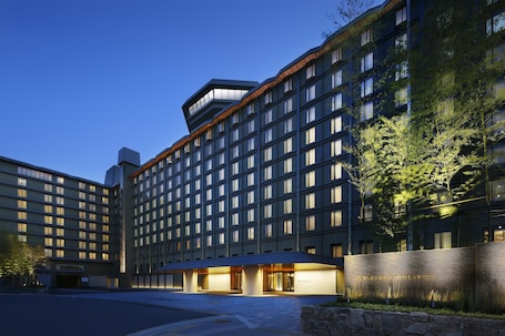 Exterior. RIHGA Royal Hotel Kyoto