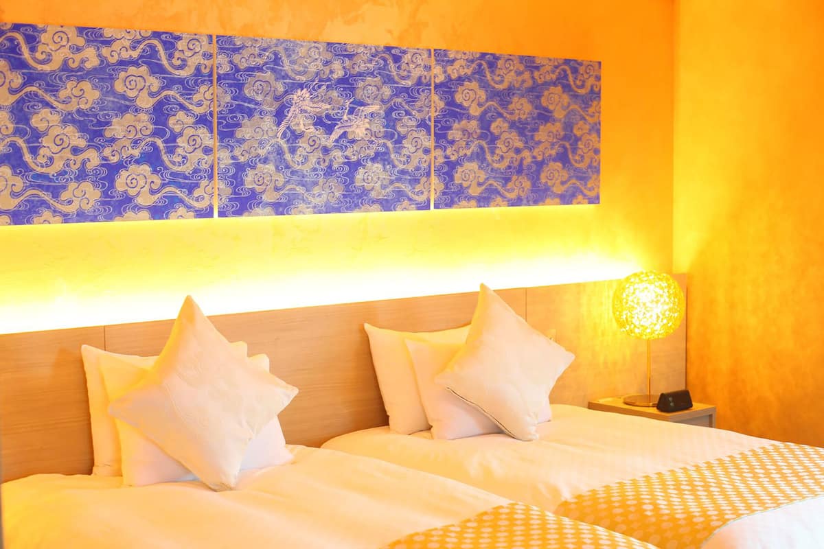 Couette en duvet d'oie, coffres-forts dans les chambres, bureau