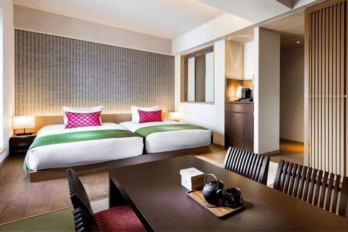 Couette en duvet d'oie, coffres-forts dans les chambres, bureau