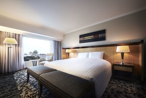 Suite junior, para no fumadores (Luxury, High Floor) | Caja de seguridad en la habitación y cortinas blackout 