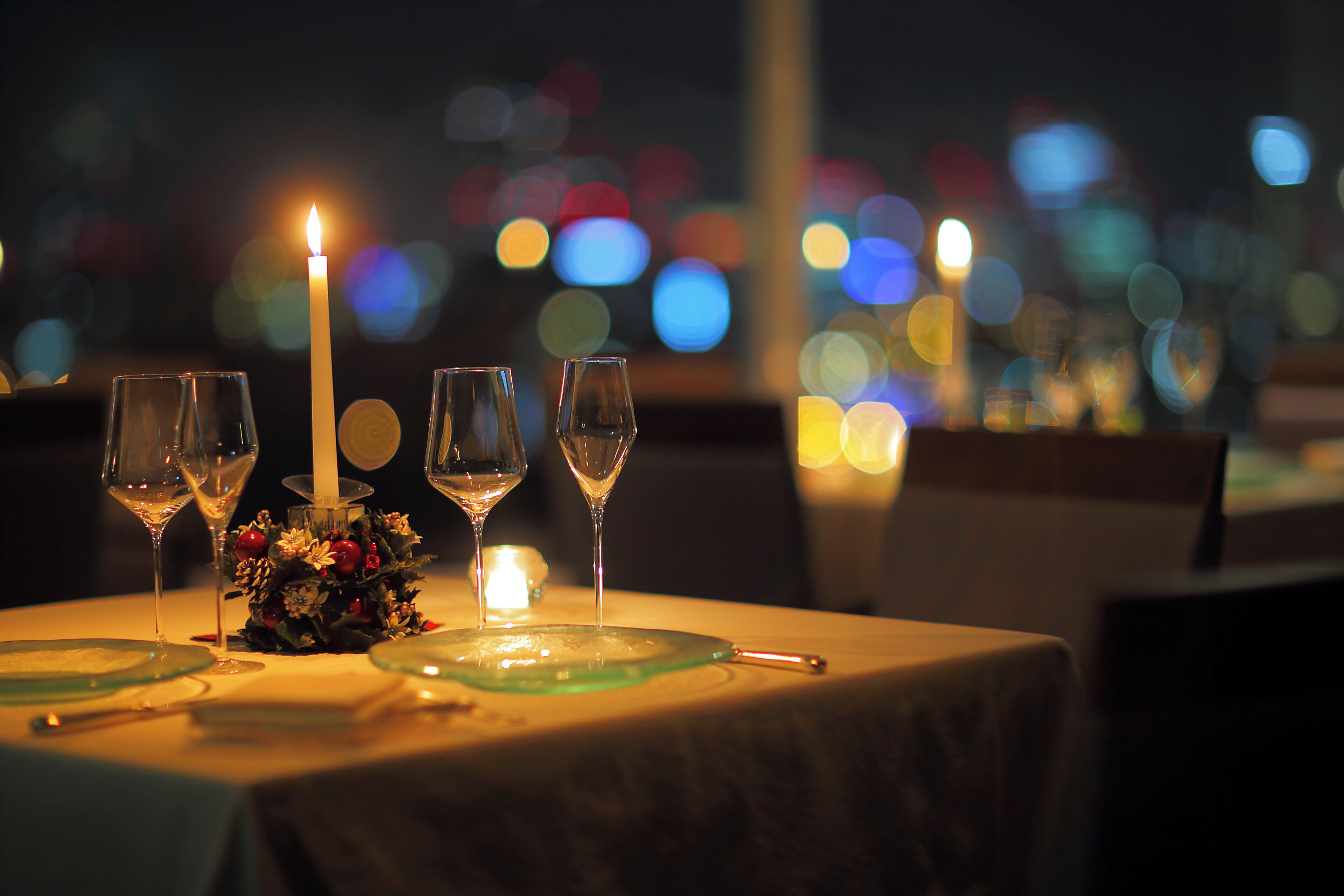 11 restaurants, breakfast served, local and international cuisine