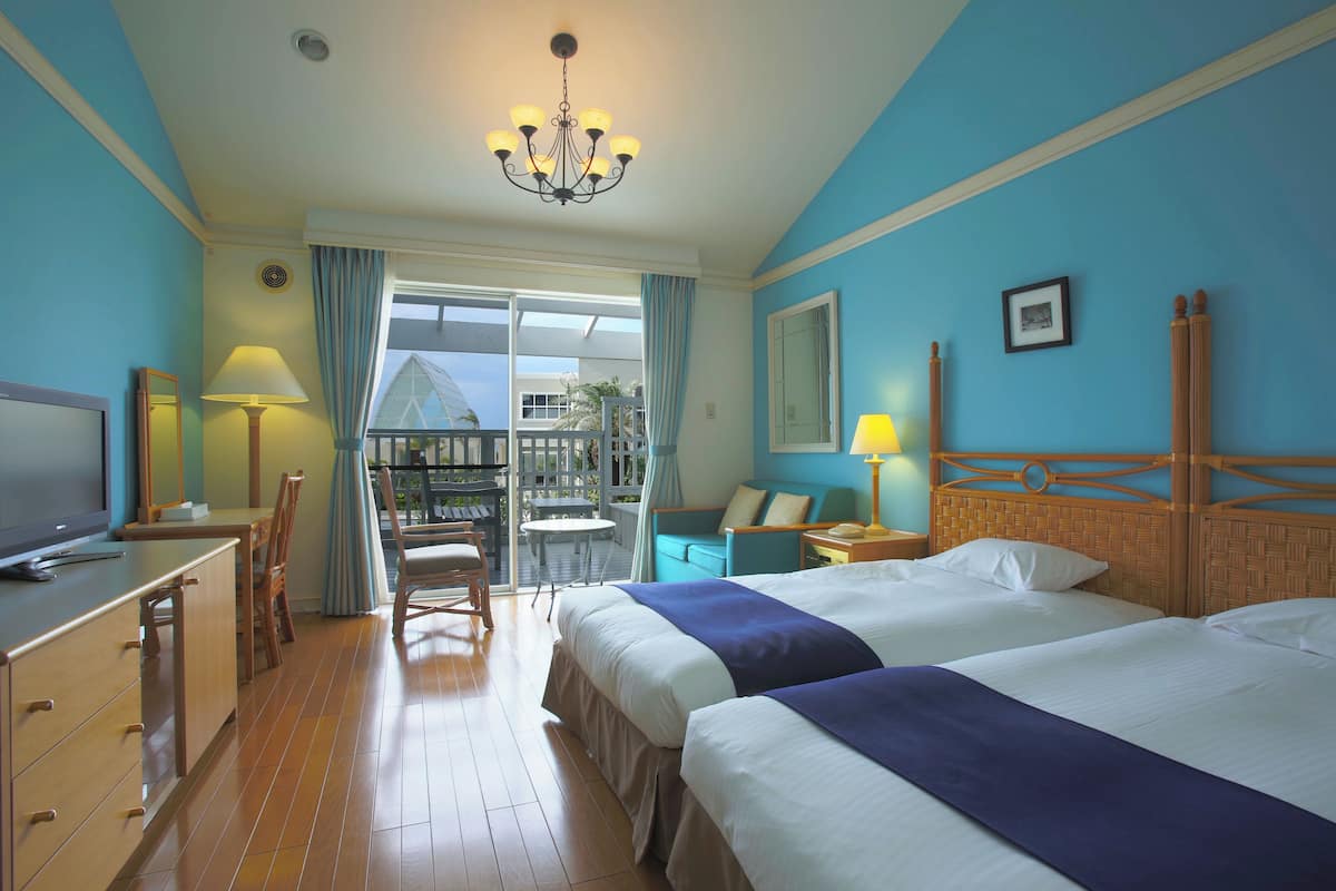 1 bedroom, in-room safe, desk, blackout curtains