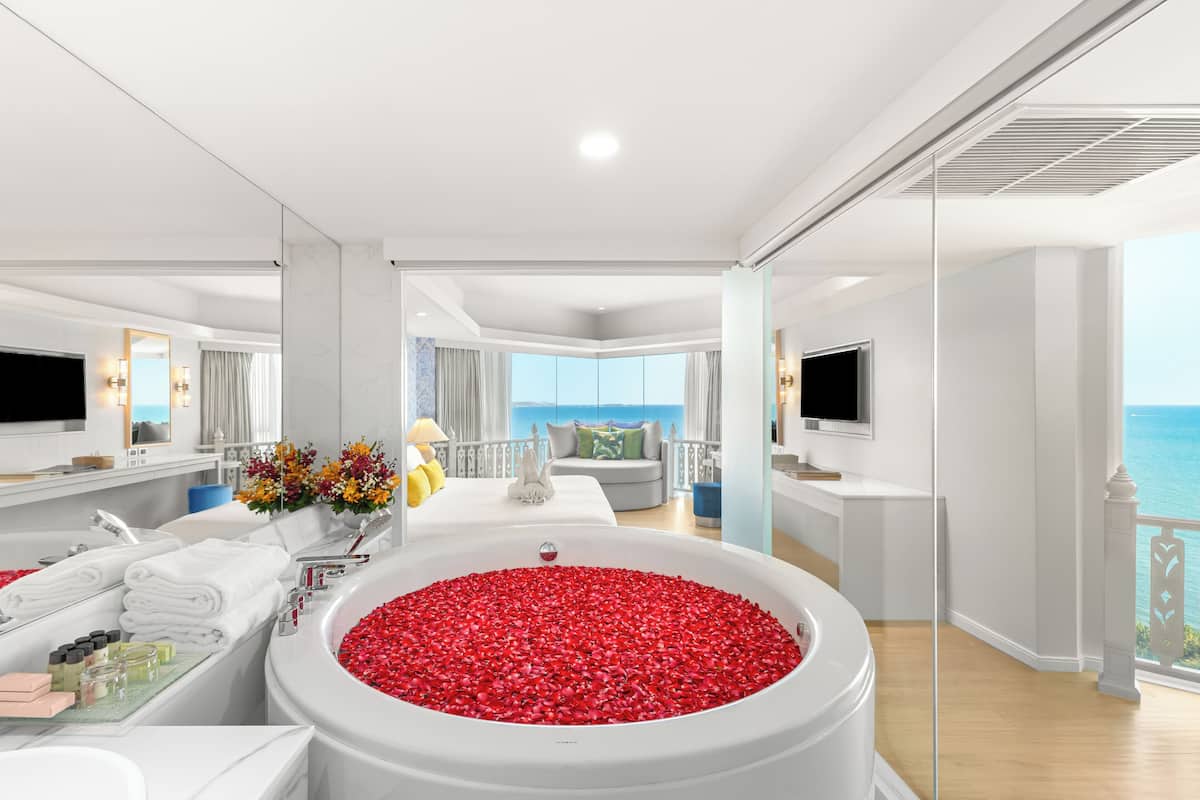 Theme Suite Two Bedrooms Thai Modern | Bathroom | Combined shower/tub, eco-friendly toiletries, hair dryer, bathrobes