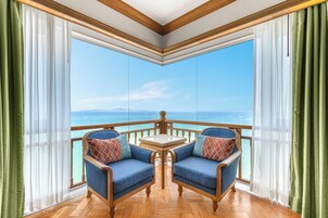 Theme Suite Two Bedrooms Thai Heritage | Living area | 32-inch LED TV with digital channels, TV, table tennis