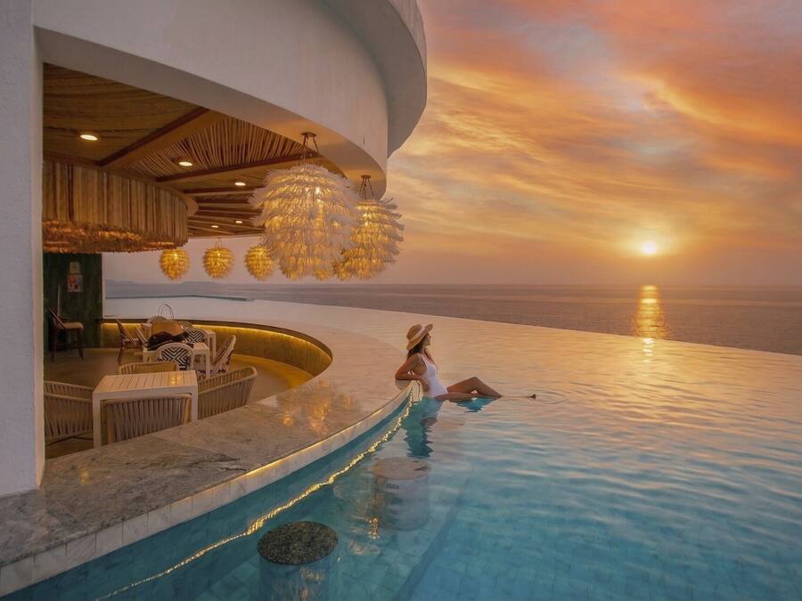 5 bar/lounge, bar sull'acqua, bar a bordo piscina