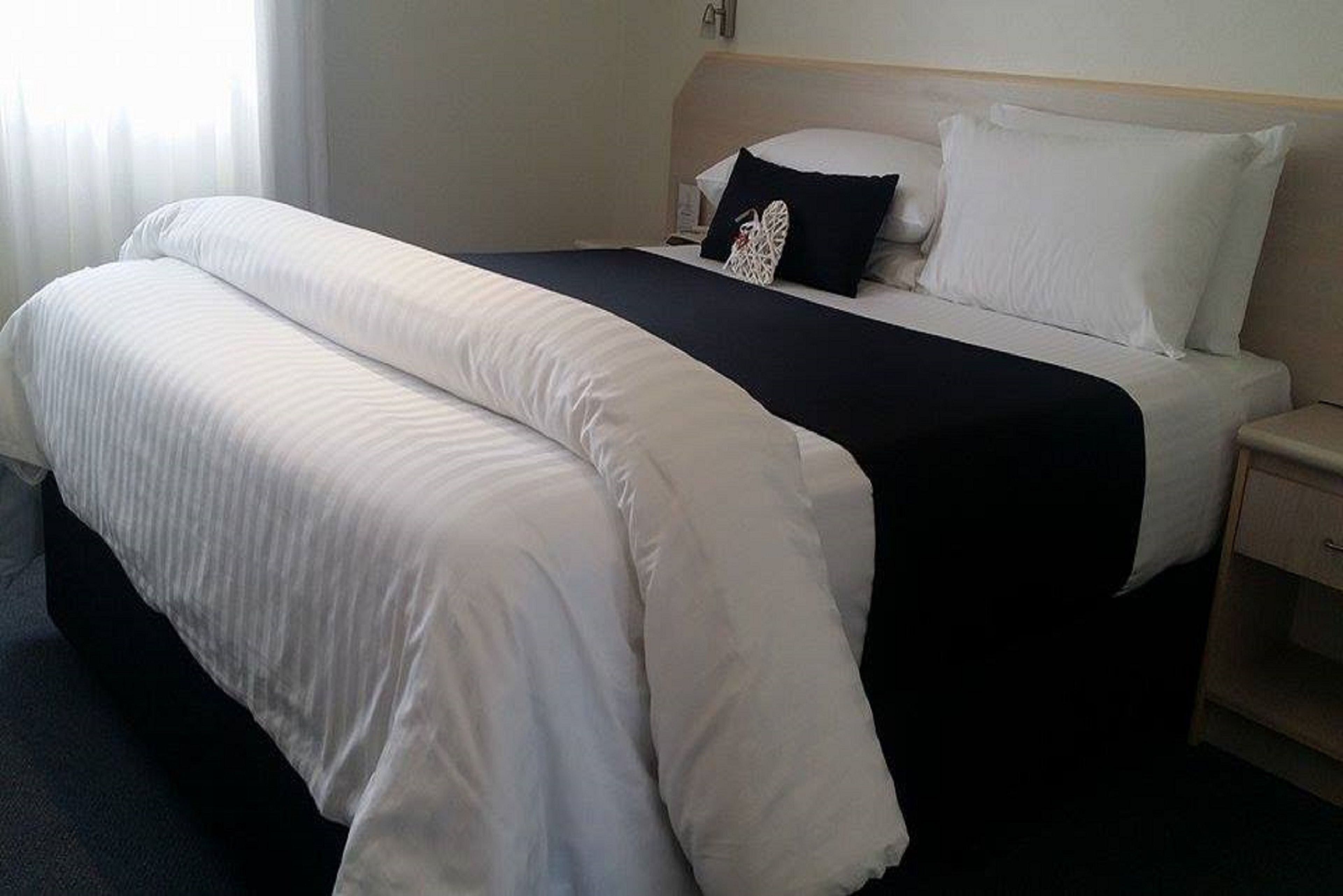 premium bedding, minibar, desk, iron/ironing board