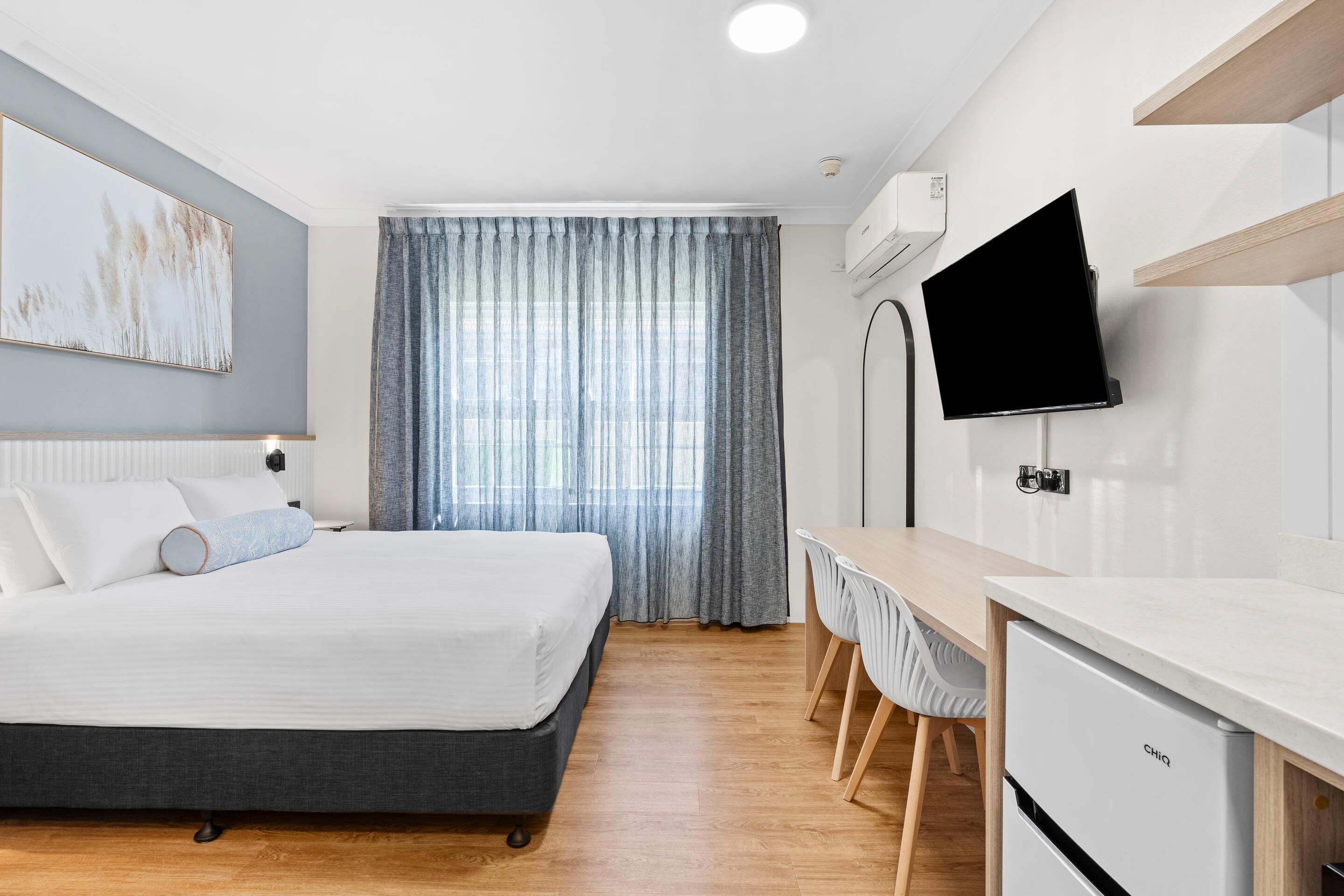 Deluxe Room, 1 King Bed, Non Smoking