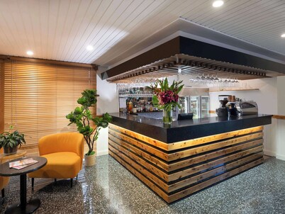 ibis Styles Orange
