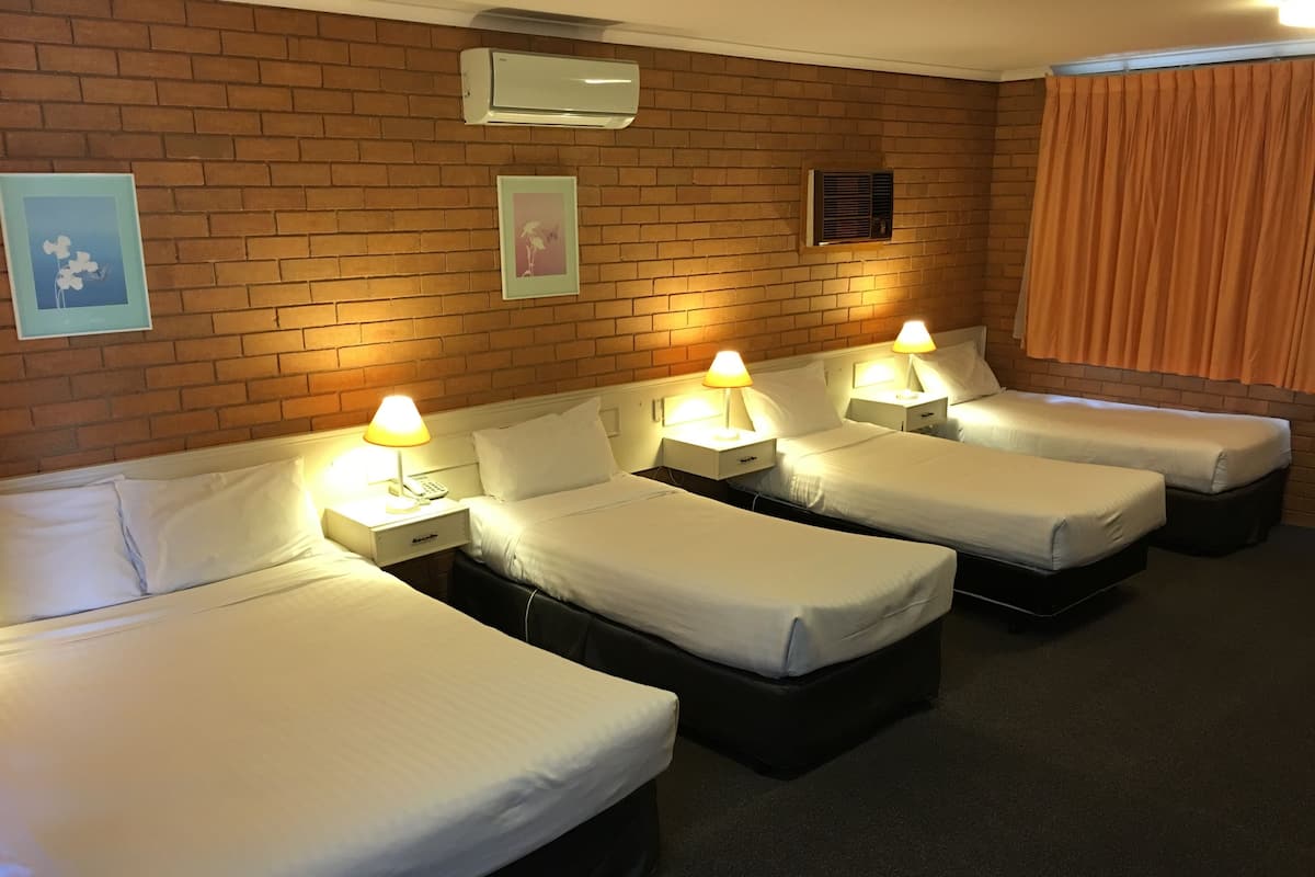 Desk, blackout drapes, iron/ironing board, free WiFi