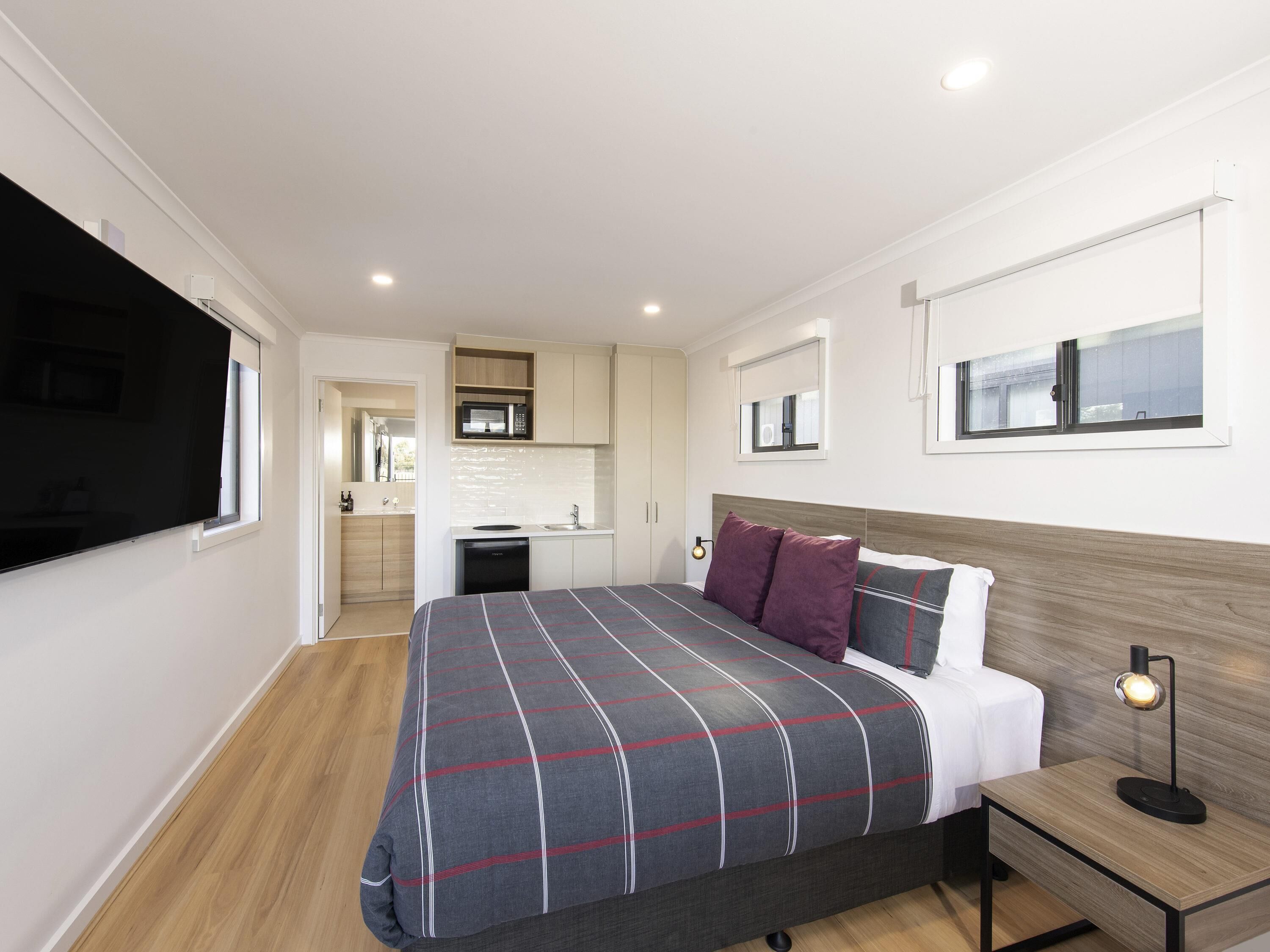 华丽别墅, 1 张特大床 | 高档床上用品、迷你吧（备有免费物品）、办公桌、遮光窗帘