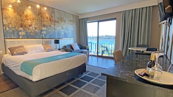 Minibar, gratis wi-fi och sängkläder