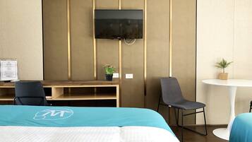 Design Double Room, Pool View | Minibar, free WiFi, bed sheets