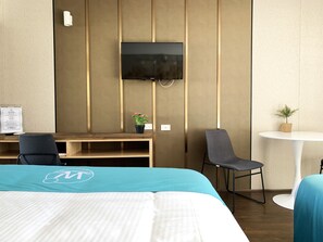 Minibar, wifi gratis y ropa de cama 