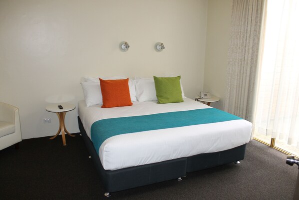 Executive-Suite | Minibar, Bügeleisen/Bügelbrett, Babybetten, kostenloses WLAN