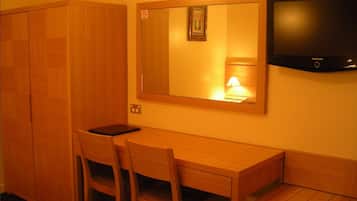 Upstairs Standard Room | Living area