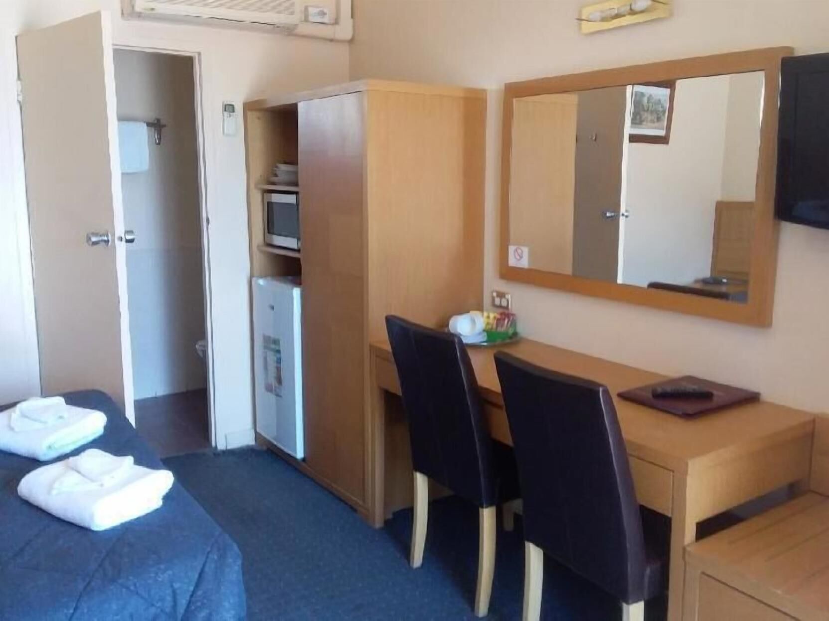 Desk, iron/ironing board, free WiFi, bed sheets