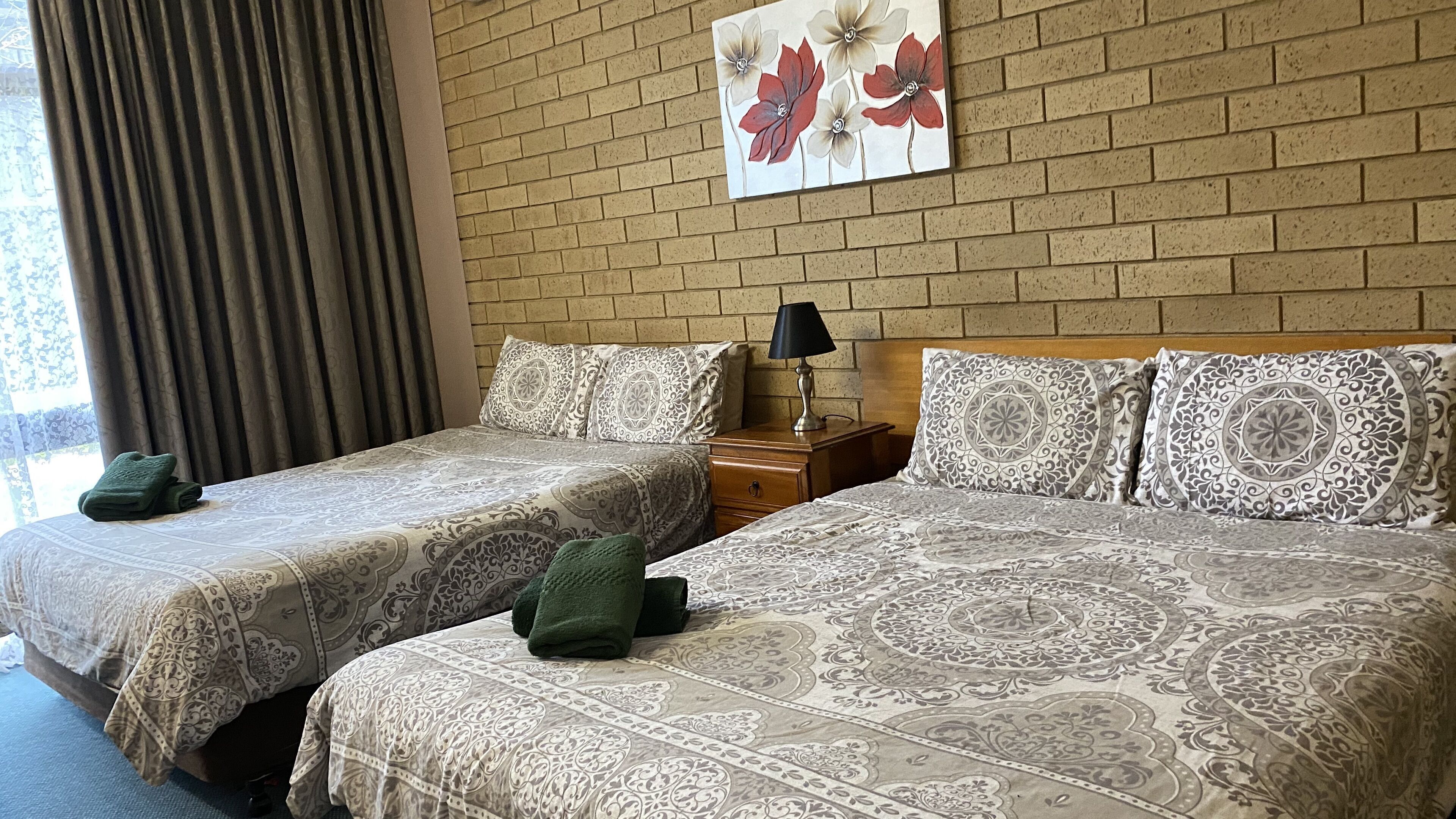 Iron/ironing board, free WiFi, bed sheets