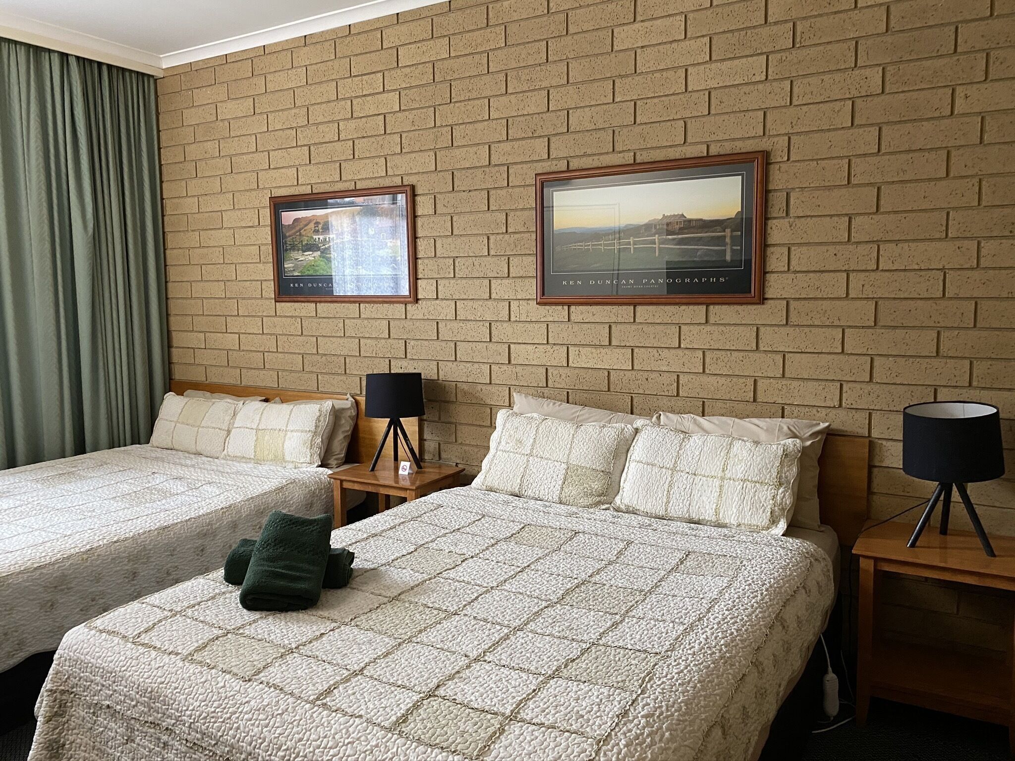 Iron/ironing board, free WiFi, bed sheets