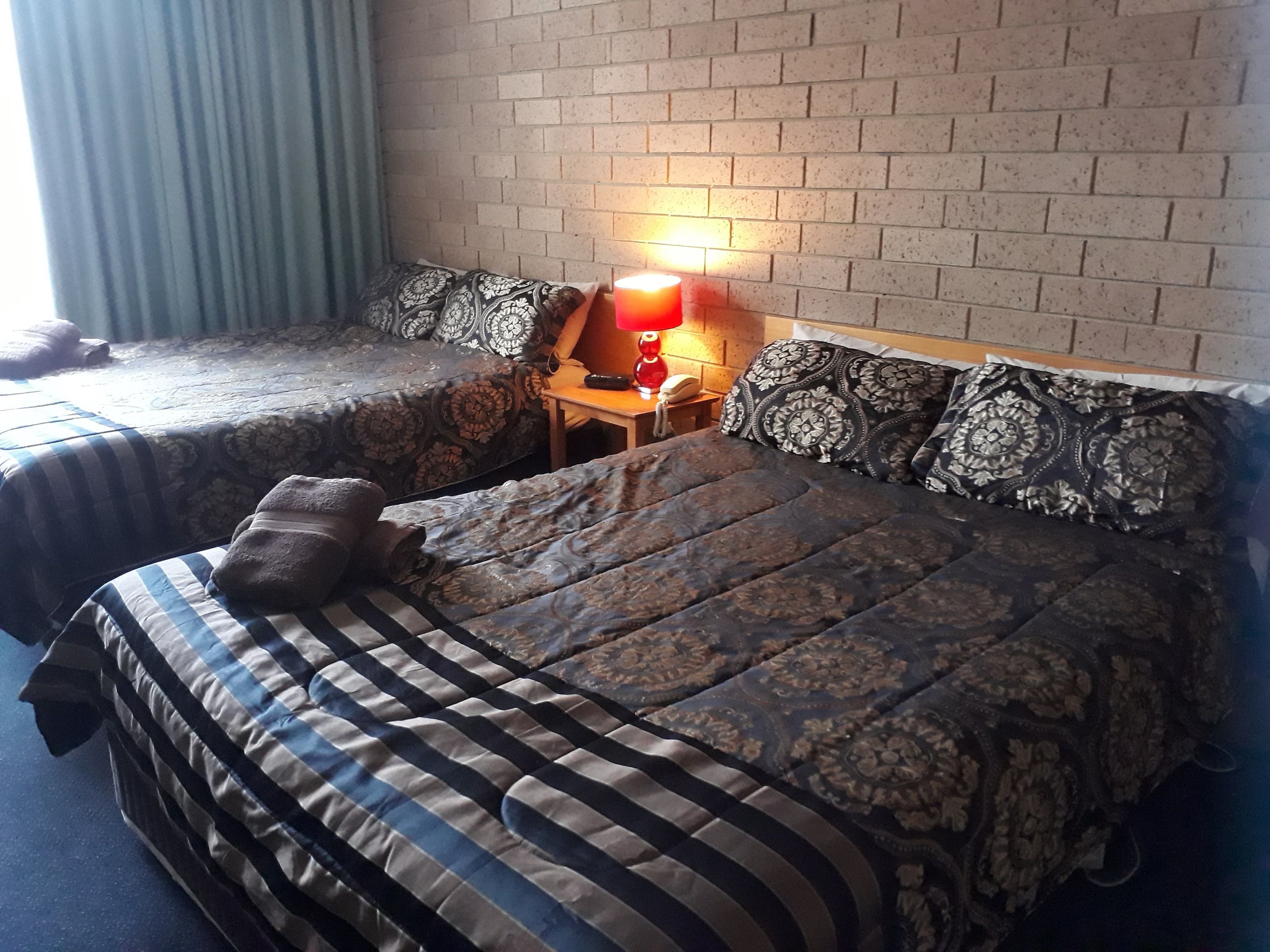 Iron/ironing board, free WiFi, bed sheets