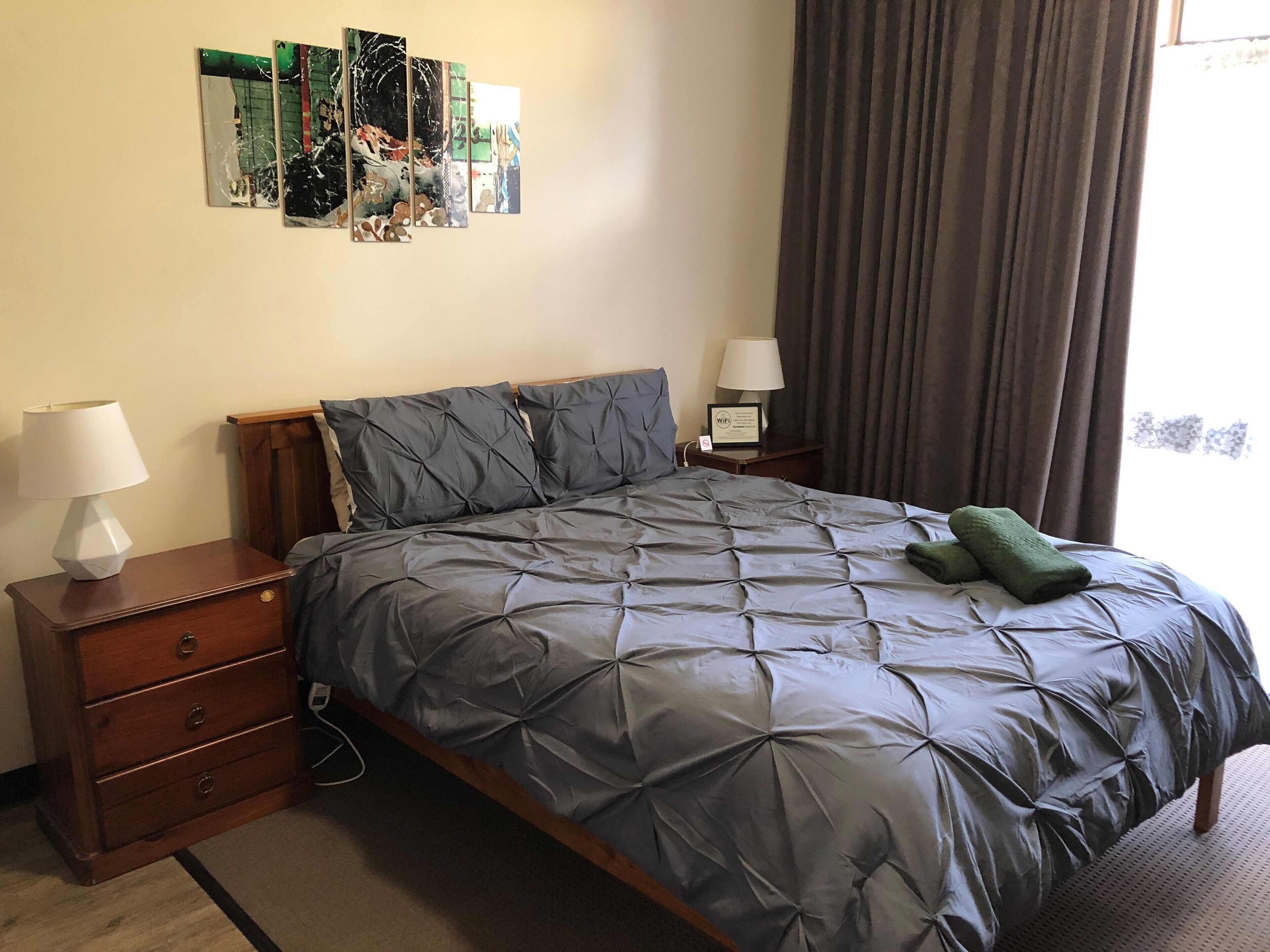 Iron/ironing board, free WiFi, bed sheets