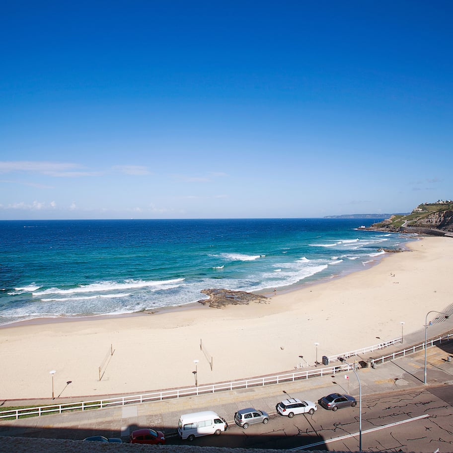 靠近海滩、沙滩毛巾