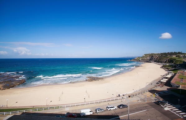 Una playa cerca, toallas de playa