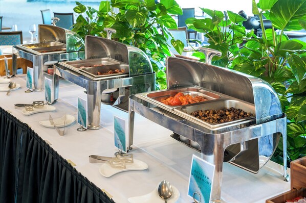 Daily buffet breakfast for a fee