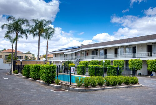 Park Motor Inn