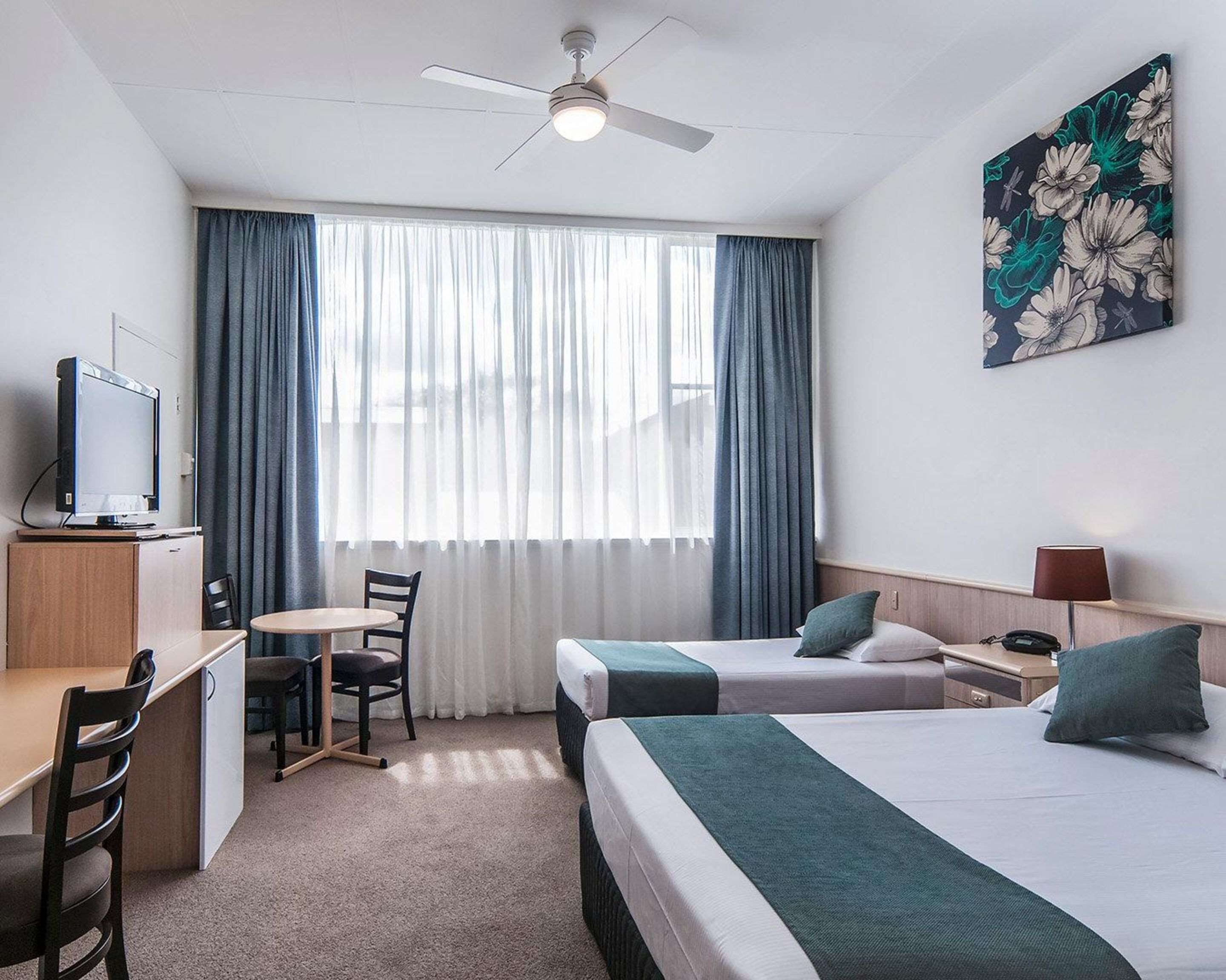 1 bedroom, desk, iron/ironing board, free wifi