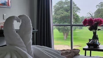 Romantic Room | Individually furnished, desk, laptop workspace, blackout drapes