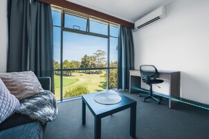 Romantic Room | 1 bedroom, individually furnished, desk, laptop workspace