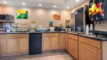 Free daily continental breakfast