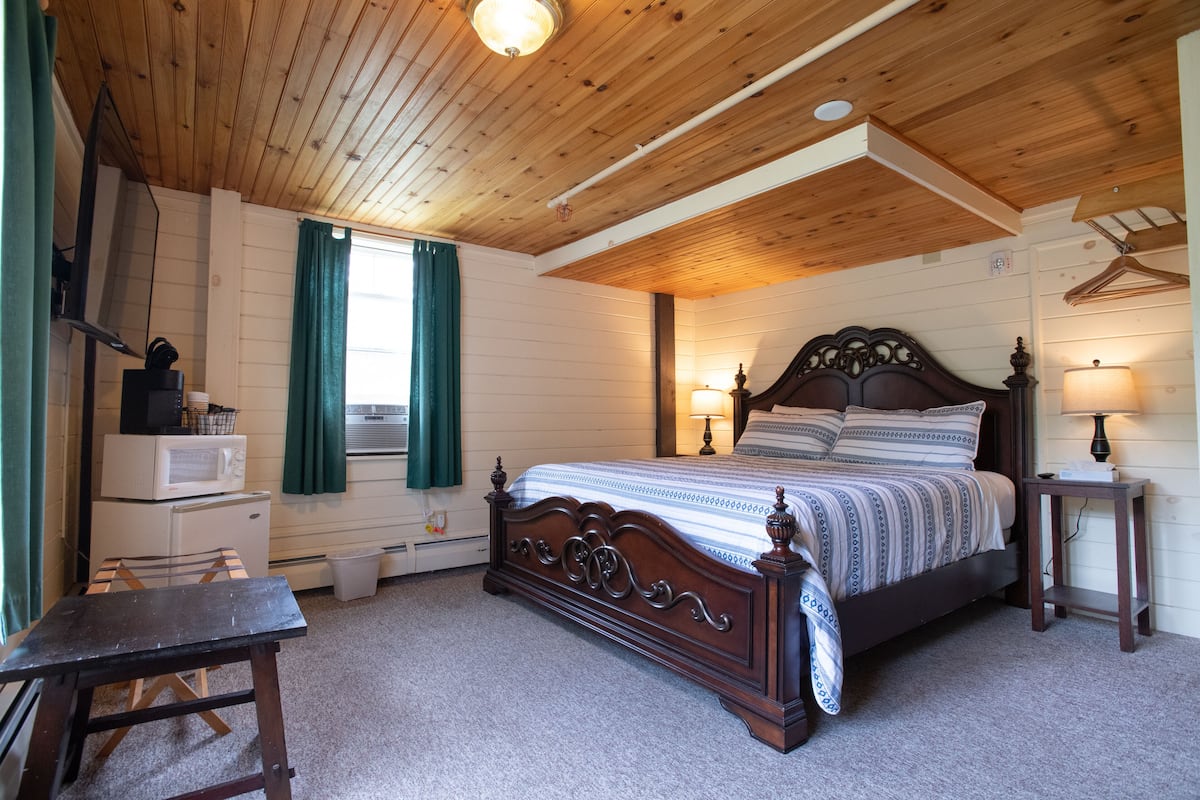 First Floor Garden View Queen Room | Wi-Fi gratis dan didekorasi berbeda-beda