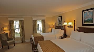 Chamberlain House 2 Queen Beds (No Pets) | Premium bedding, iron/ironing board, bed sheets