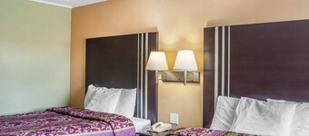 Amherst Inn & Suites