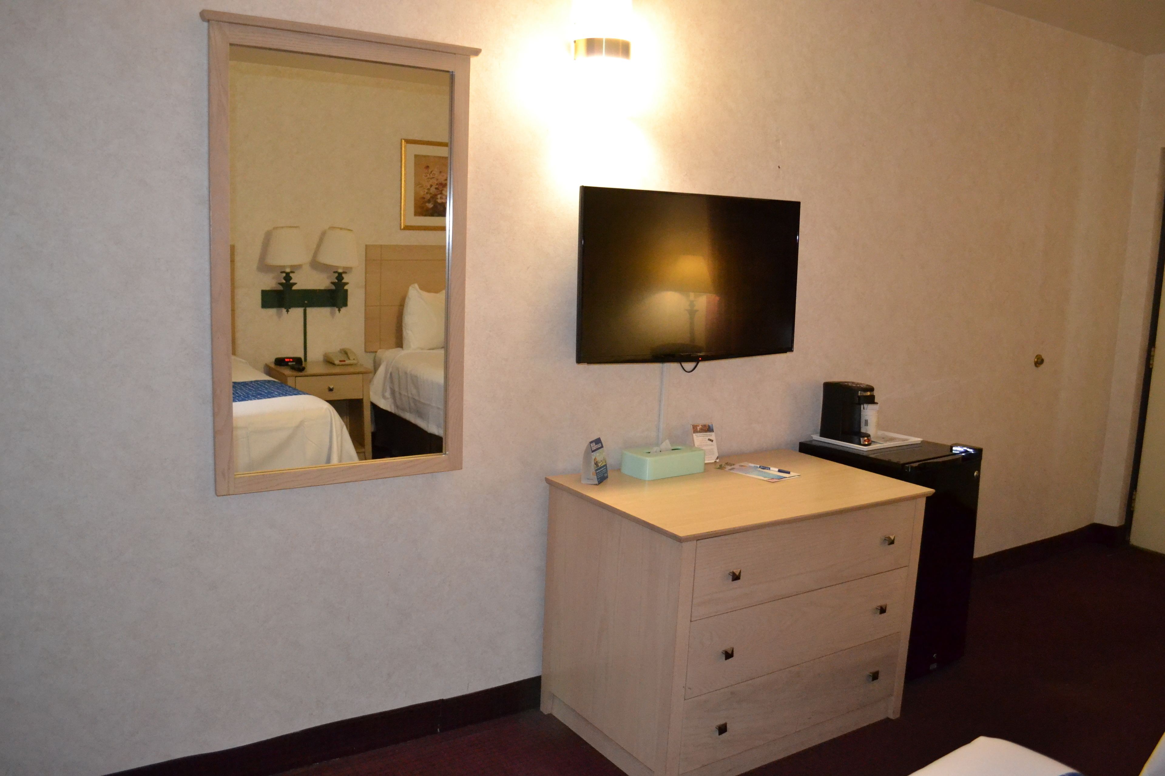 Photo - Travelodge by Wyndham Niagara Falls