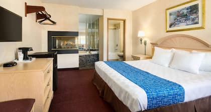 Travelodge by Wyndham Niagara Falls