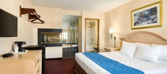 Travelodge by Wyndham Niagara Falls