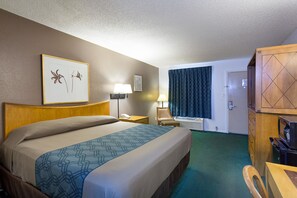 Blackout curtains, free WiFi, bed sheets - Rodeway Inn Lake City I-75 (Lake City)