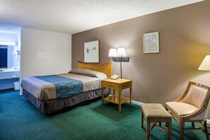 Blackout curtains, free WiFi, bed sheets