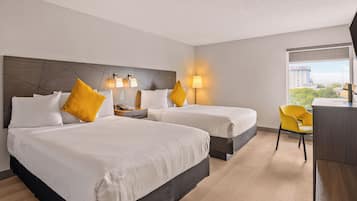 Standardzimmer, 2Â Queen-Betten, Nichtraucher | Zimmersafe, Schreibtisch, laptopgeeigneter Arbeitsplatz