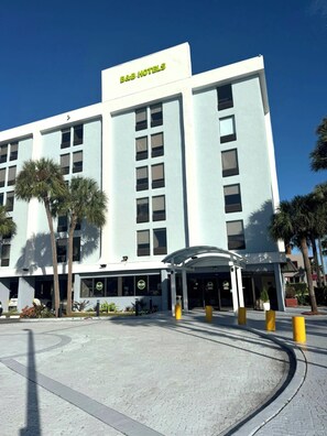 Welcome to B&B Hotel, featuring a modern design with a flat facade and central entrance.