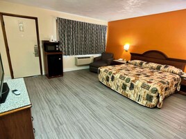 Room, 1 King Bed | Free WiFi