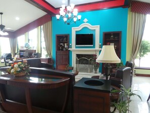 Lobby - Americas Best Value Inn & Suites Alvin Houston (Alvin)