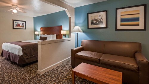 Best Western Regency Inn & Suites
